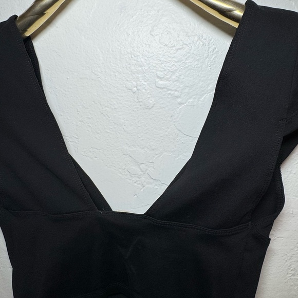 FREE PEOPLE BLACK SEXY CROP TOP XS EUC LIKE NEW - Picture 5 of 7